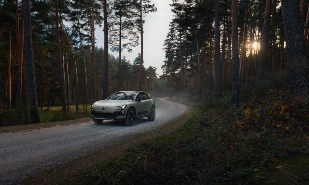 Volvo EX60 Cross Country_2