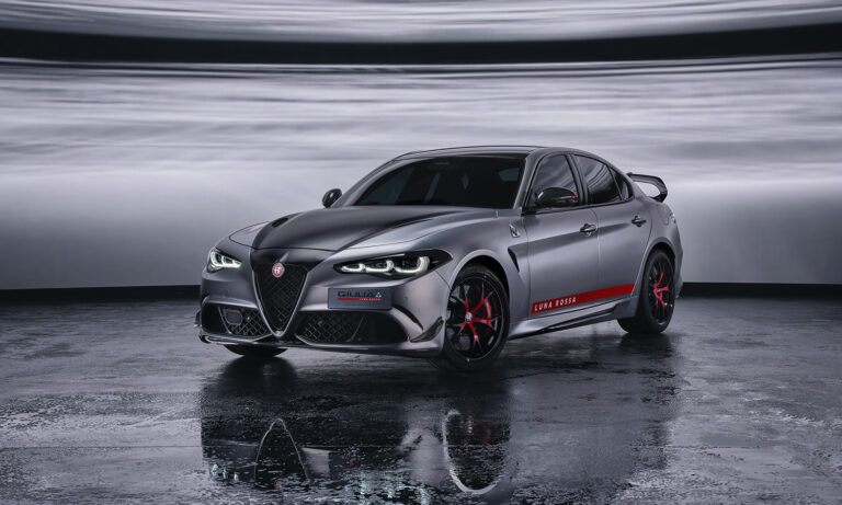 Alfa Giulia Quadrifoglio Luna Rossa