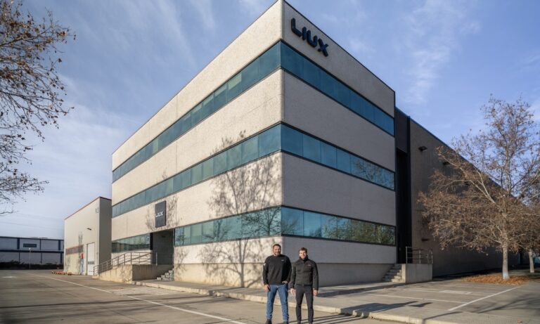LIUX instala en Castilla-La Mancha su primera fábrica de coches eléctricos 0