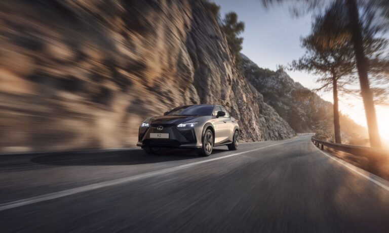 Lexus RZ sistema Steer‑by‑Wire 0