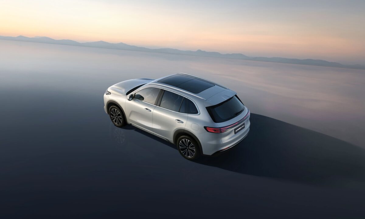 Geely Auto inicia su desembarco en España con dos SUV electrificados y ...