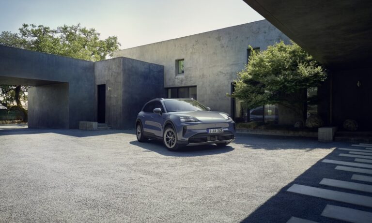 Porsche Cayenne S electric 0