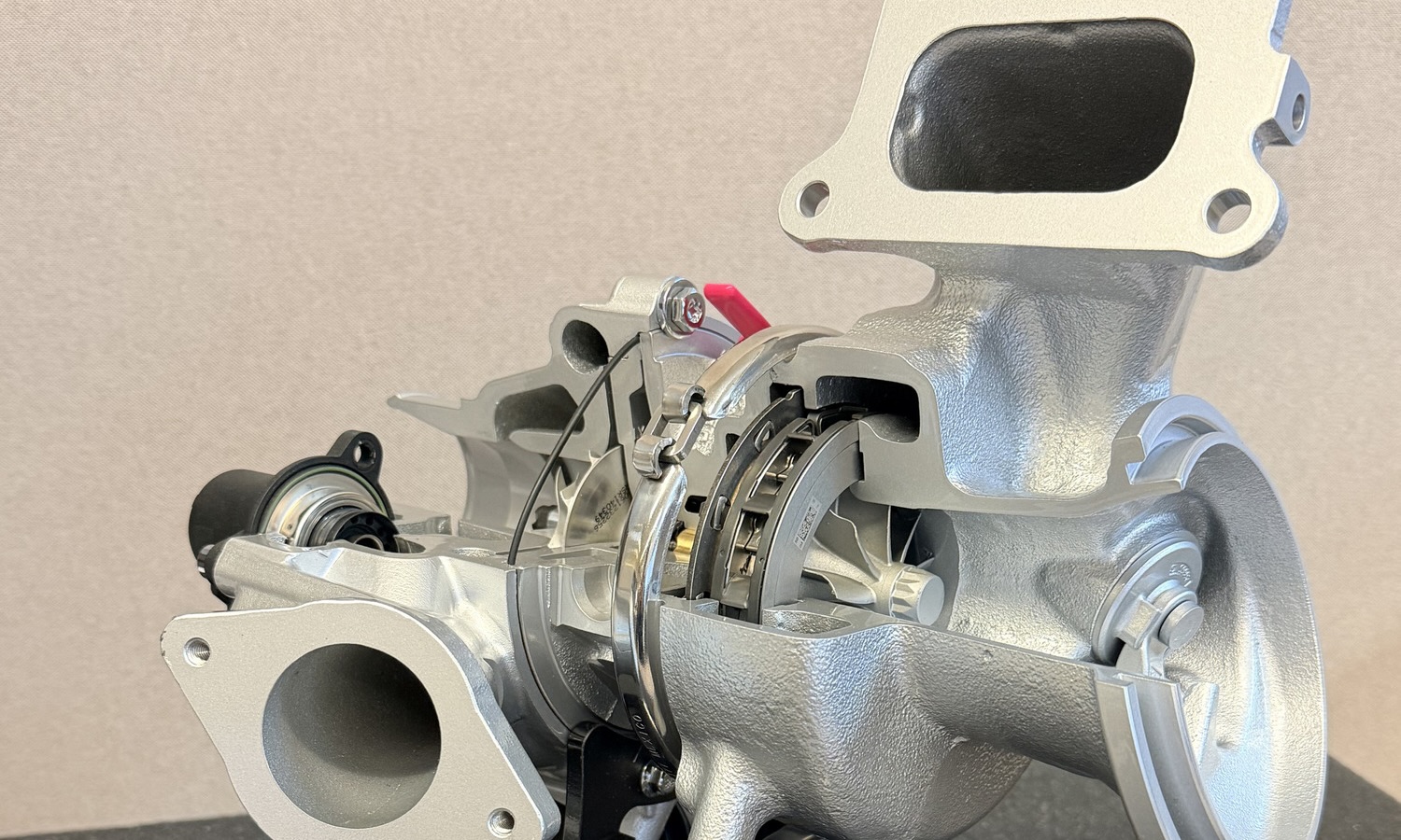 The Hurricane 4 Turbo engine employs a variable geometry turbocharger that features active vanes inside the housing, delivering up to 35 psi (2.4 bar). It provides significant boost at low engine rpm for power and torque during launches, acceleration and cruising.
