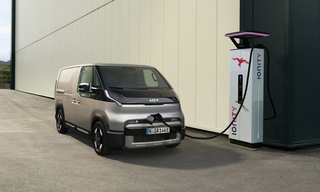 Kia PV5 Dobozos Kisbusz 0