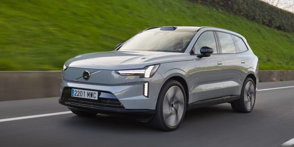 I-Volvo EX90