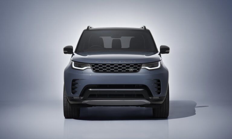 Land Rover Discovery 2026 0