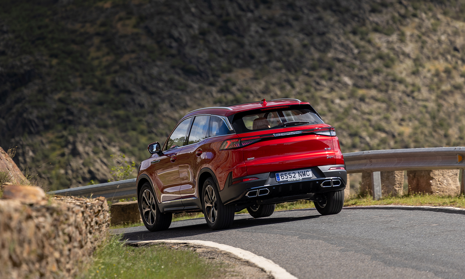 Prueba BAIC X75 trasera
