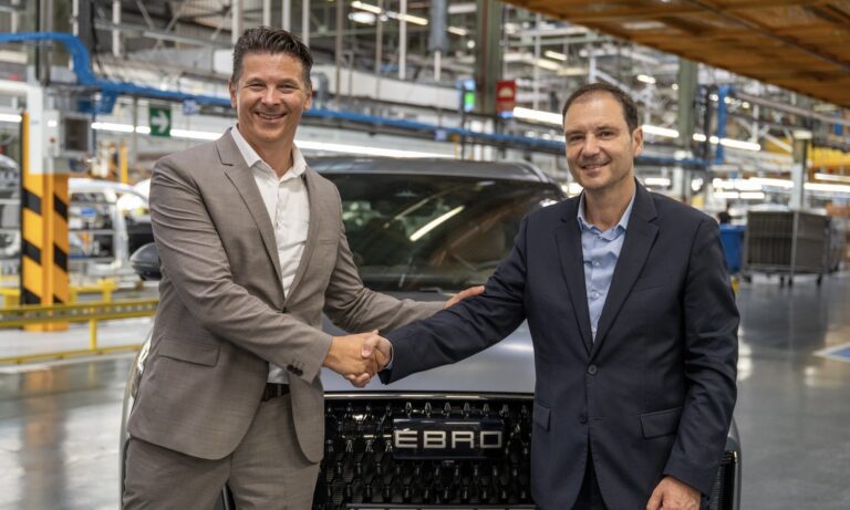EBRO entra en Croacia y Eslovenia y acelera su estrategia de expansión europea - Alen Vuksan-Ćusa, CEO de AUTO HRVATSKA y Rafael Ruiz, presidente de EBRO MOTORS GROUP